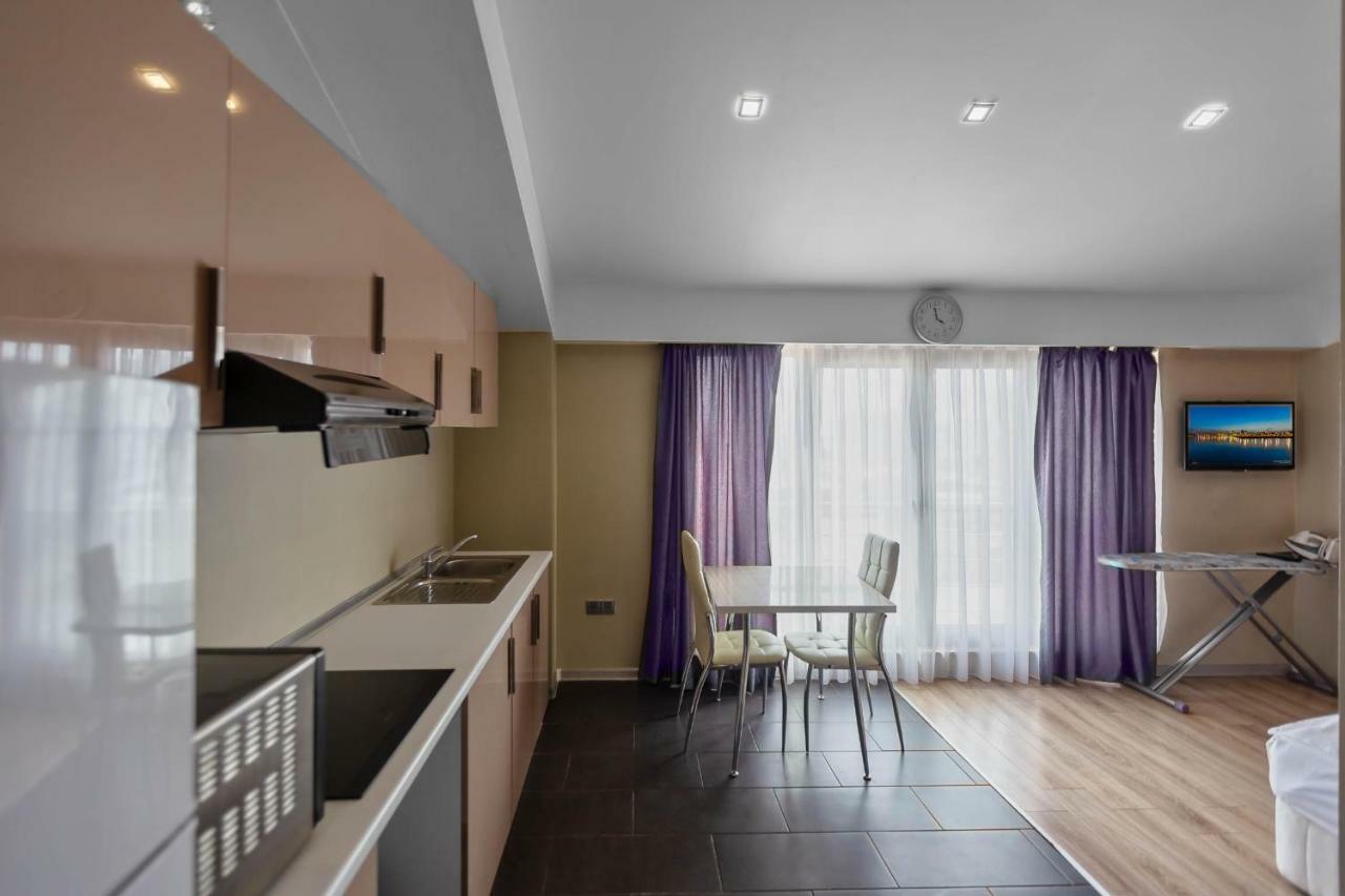 Diplomat Suites Baku Exteriör bild