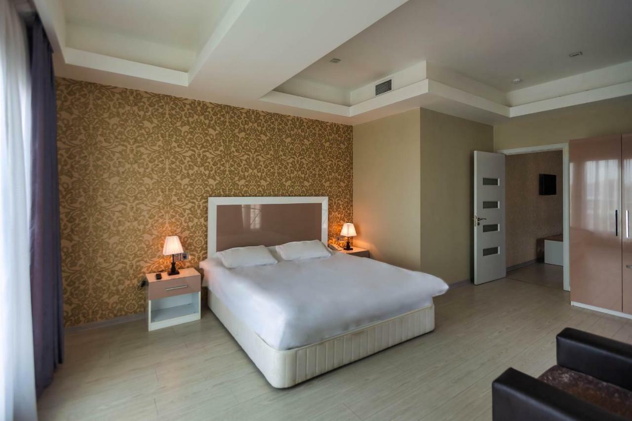 Diplomat Suites Baku Exteriör bild