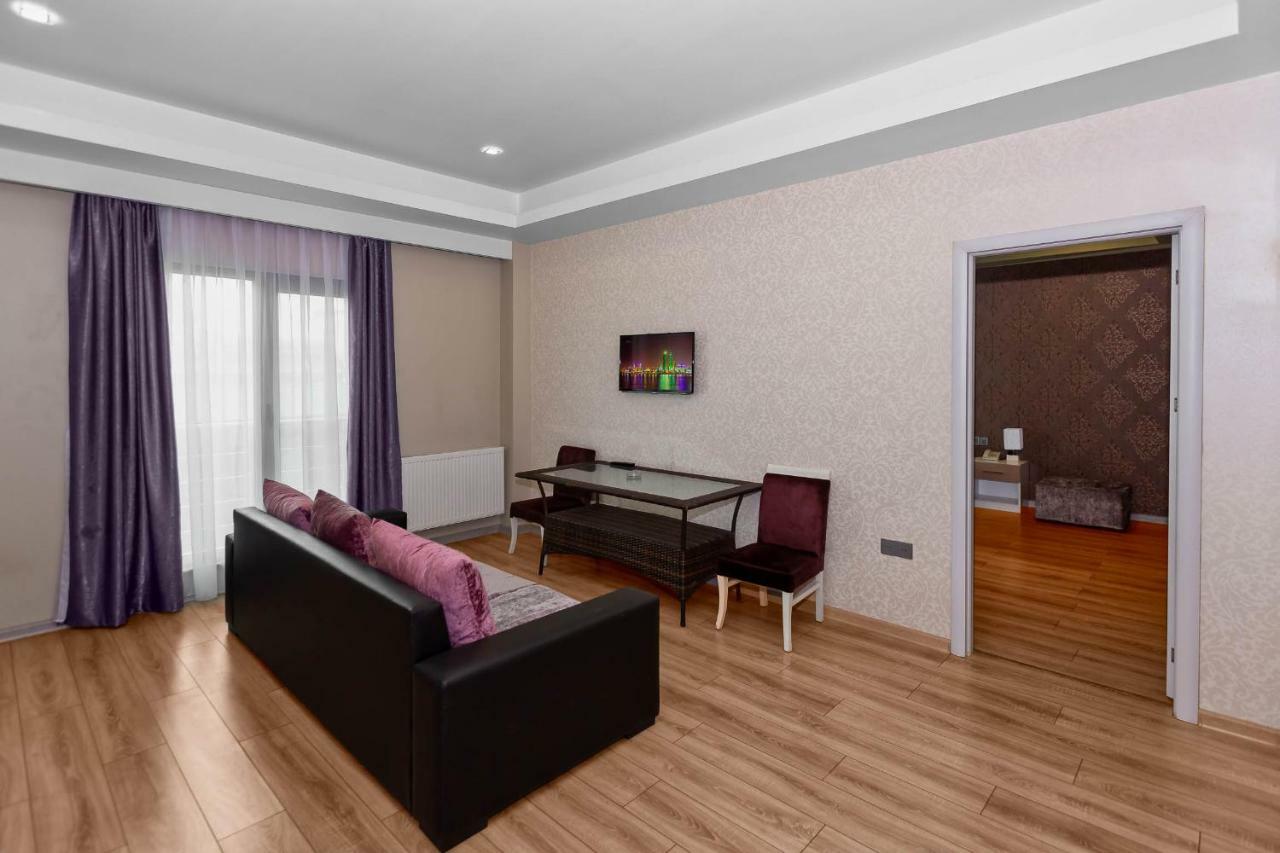 Diplomat Suites Baku Exteriör bild